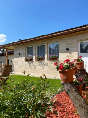 Naluri Apartman, Balatonboglár